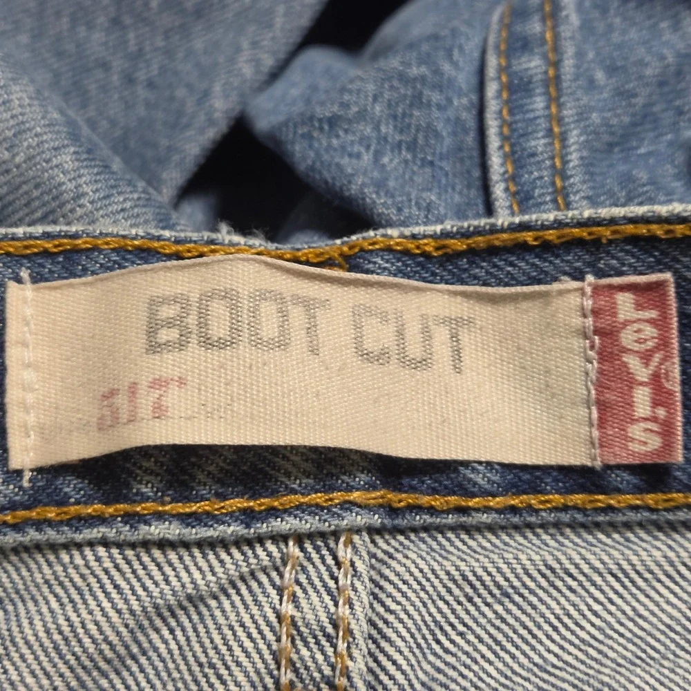Levi's 517 Bootcut Jeans 33x29 Distressed Medium Wash Denim Streetwear Thrashed